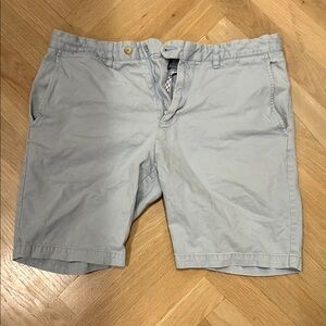 Saks Fifth Avenue Men's Gray Flat Front Shorts